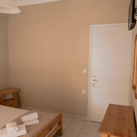Christina Guest house Nikiana